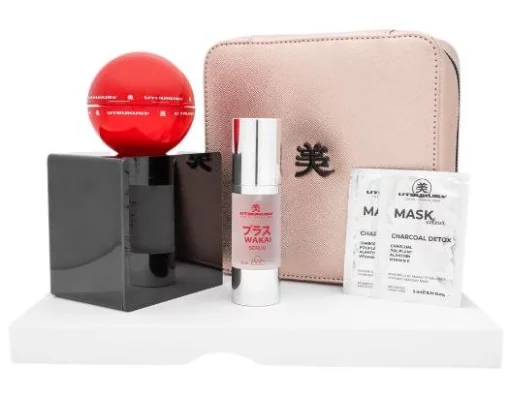 Набор &quot;Антивозрастной против пигментации&quot; Utsukusy WAKAI